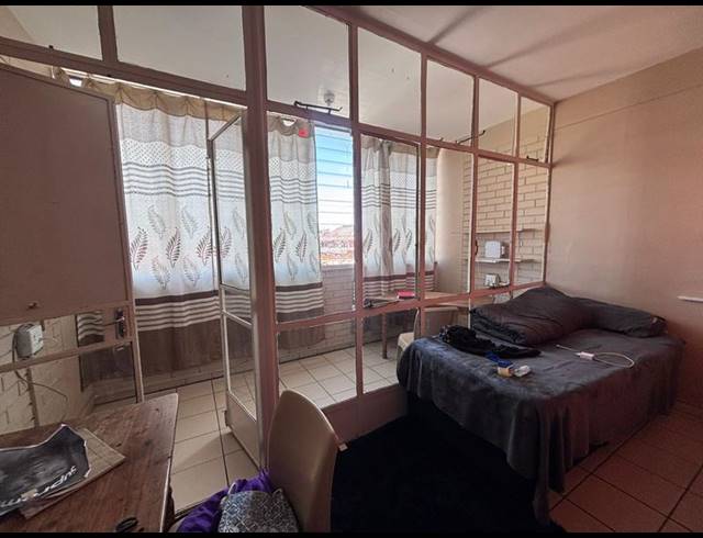 BUSINESS FOR SALE IN BRIXTON